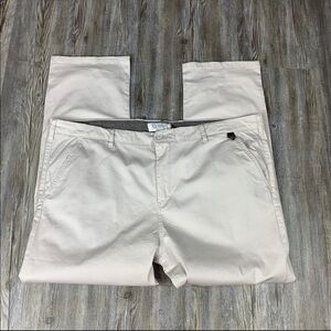 NWT Eleven Paris Khaki Tan Pants Size 42 x 30